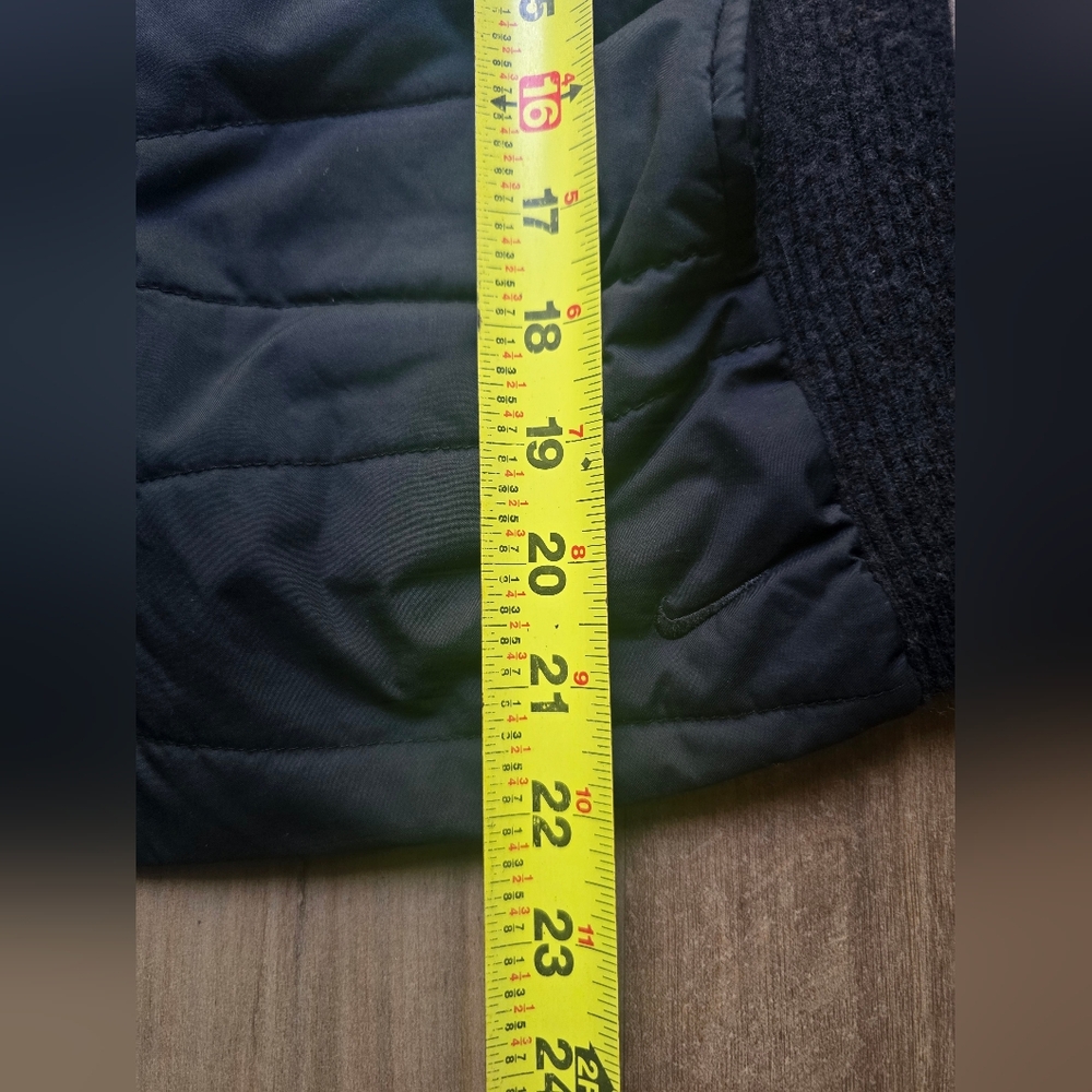 Nike Black Puffer Jacket with Quilted Design wool back - Picture 7 of 11